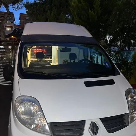 Camper Rent Albania Hotel en barco Tirana